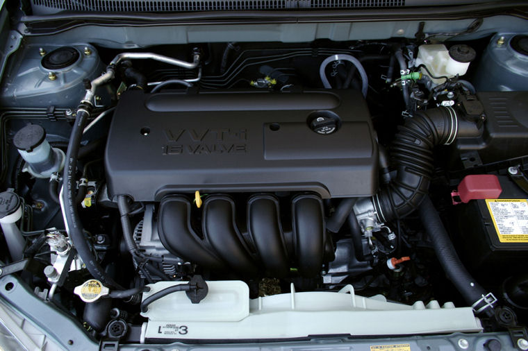 2005 Toyota Corolla LE 1.8l 4-cylinder Engine - Picture / Pic / Image